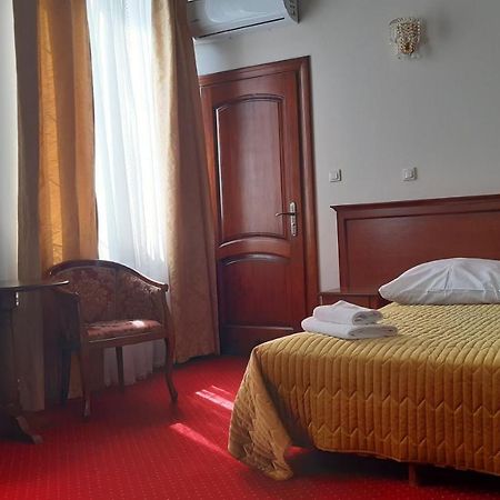 Dworek Vesaria Lublin Bagian luar foto