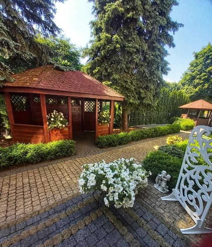 Dworek Vesaria Lublin Bagian luar foto